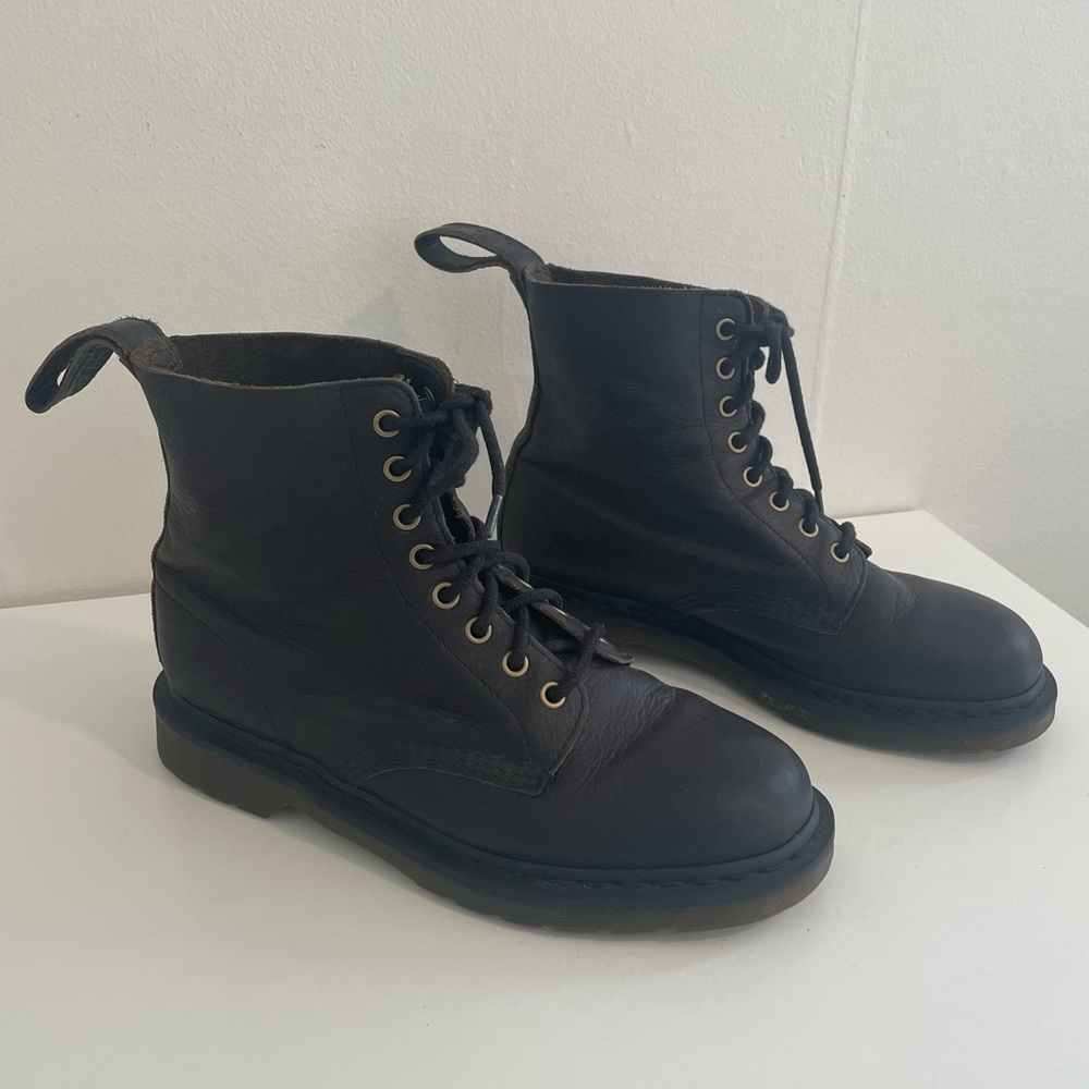 Dr. Martens 1460 Pascal Boots